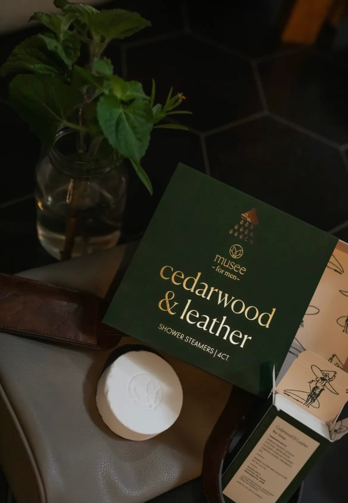 Cedarwood & Leather Shower Steamers