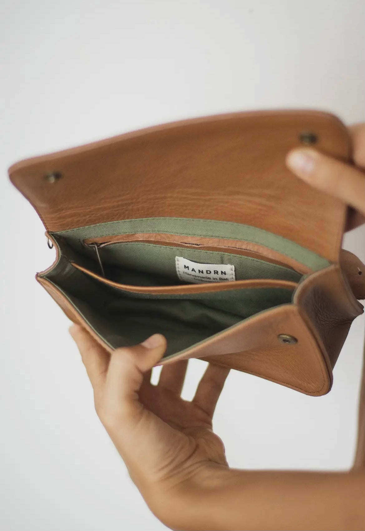 Mandrn Ziggy Tan Crossbody Bag