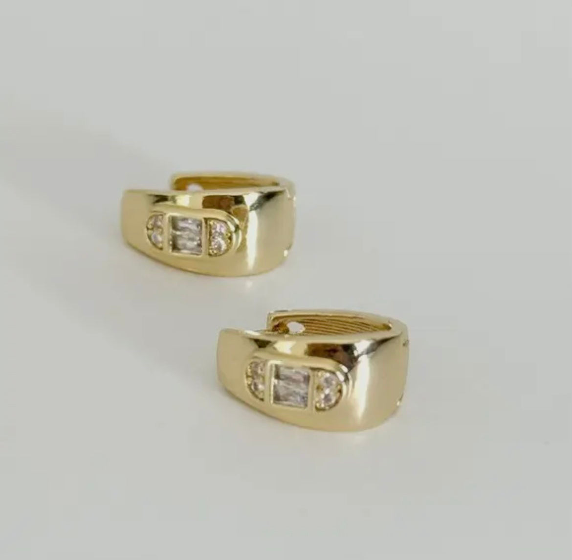 Vani Hoops Gold