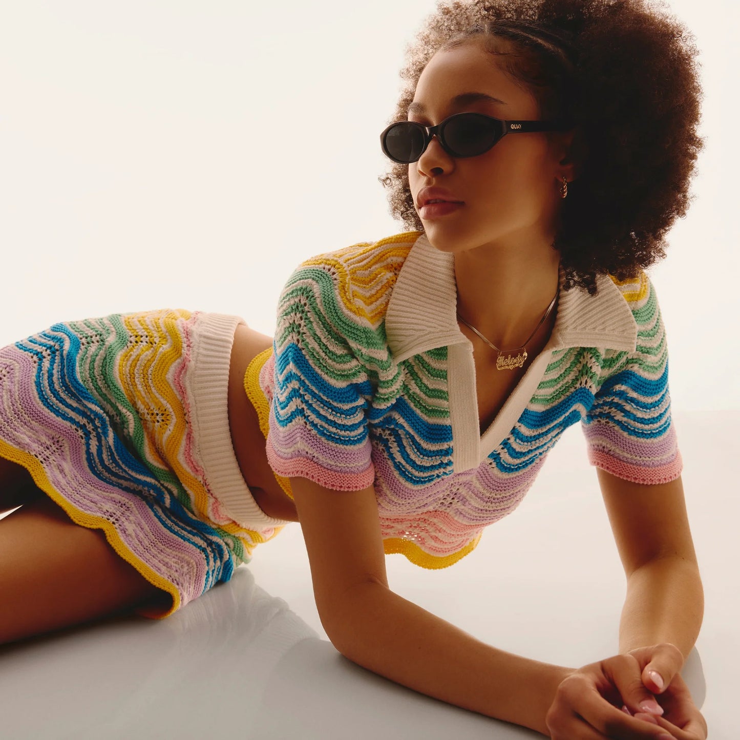 QUAY AURA POINTS BLACK SUNGLASSES