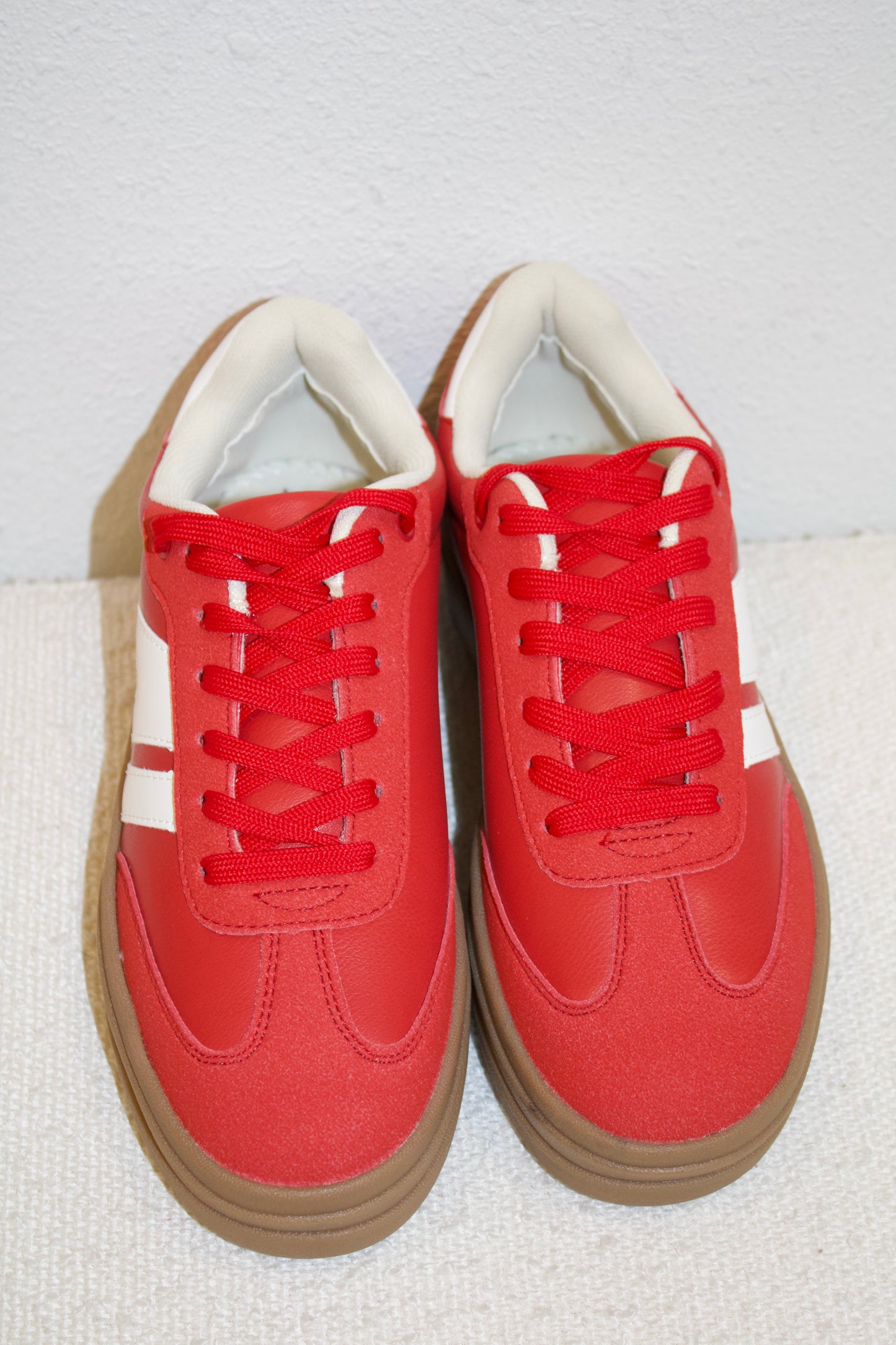RED COLORBLOCK PLATFORM SNEAKERS