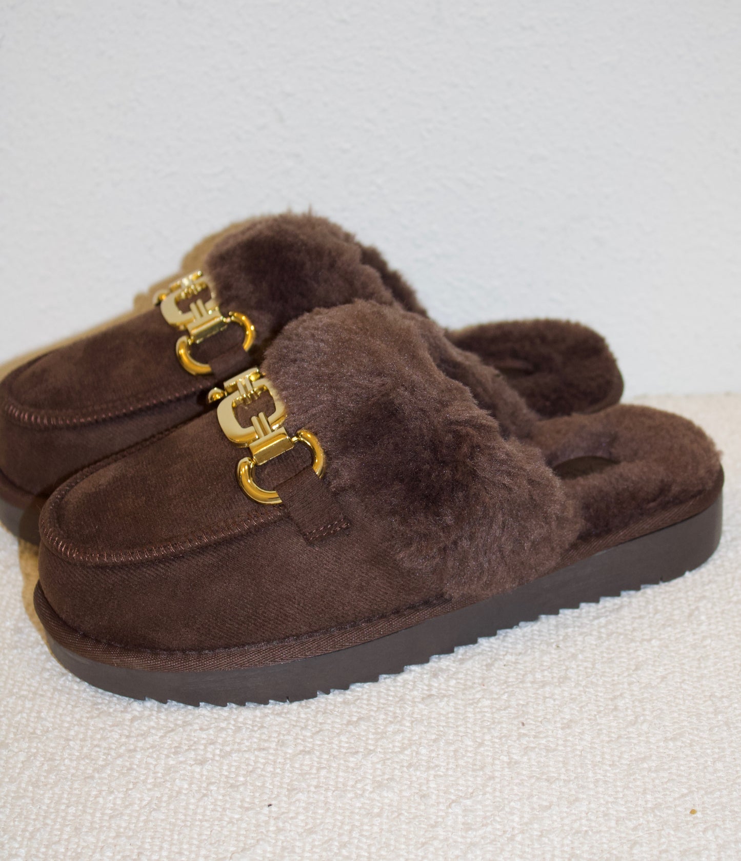 CHOCOLATE DAVOS FANCY SLIPPERS
