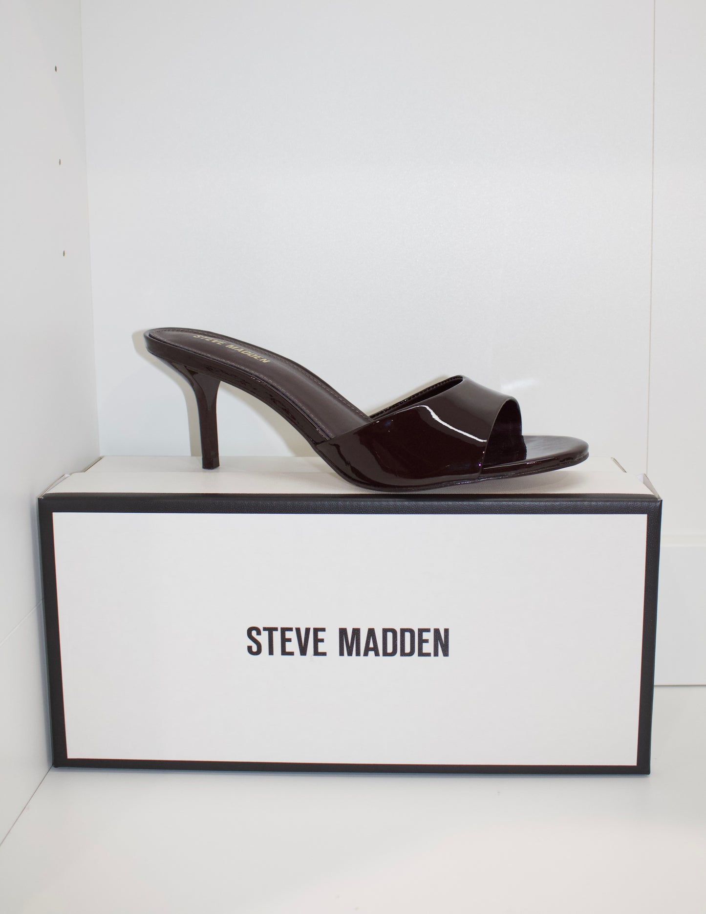 Steve Madden Kendrixs Brown Leather Kitten Heel