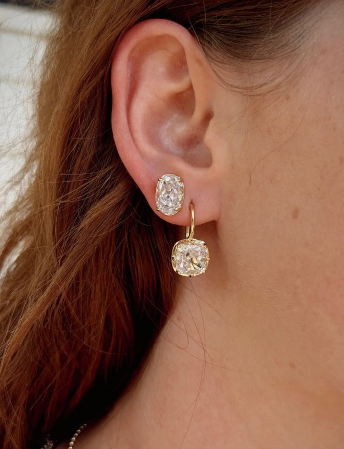 CECILY OVAL STUD EARRING
