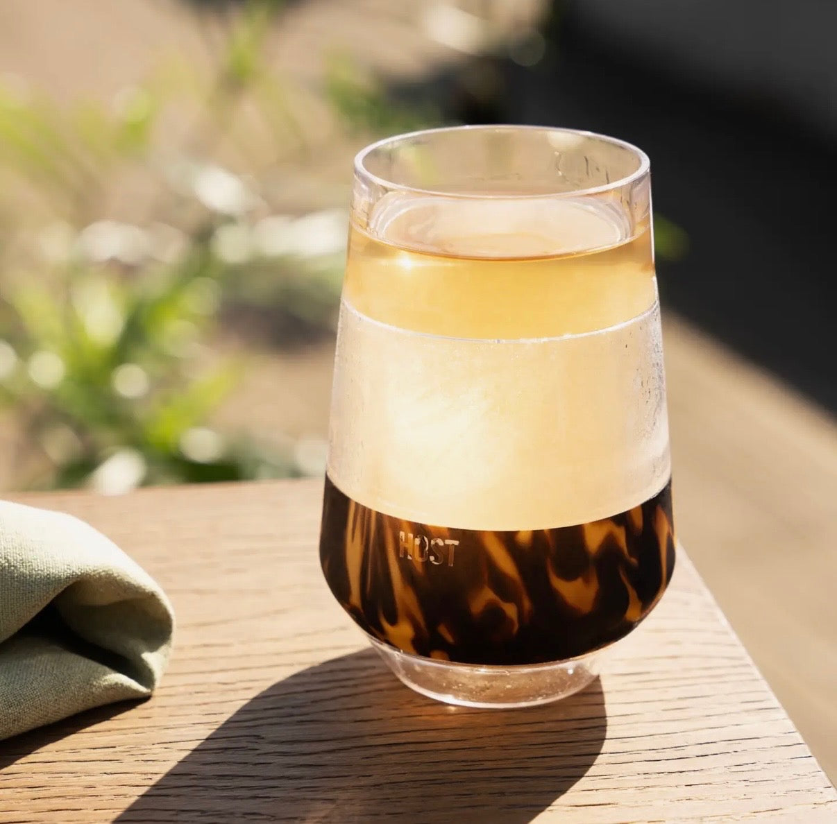 Wine Freeze Xl Cooling Cup in Tortoise