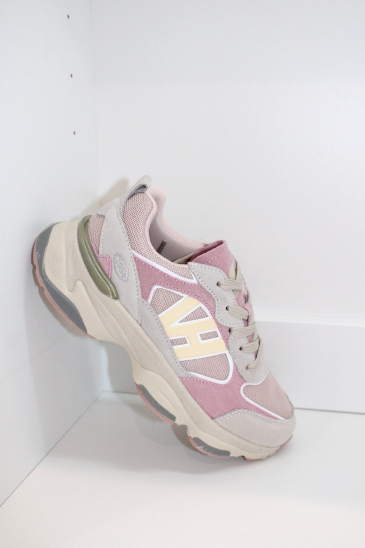 Vintage Havana Bubblegum Pink Running Sneakers