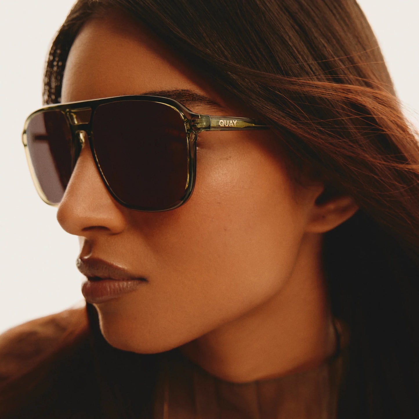 QUAY ON THE FLY MOSS SUNGLASSES