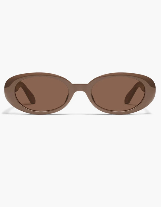 QUAY FELT CUTE BROWN SUNGLASSES