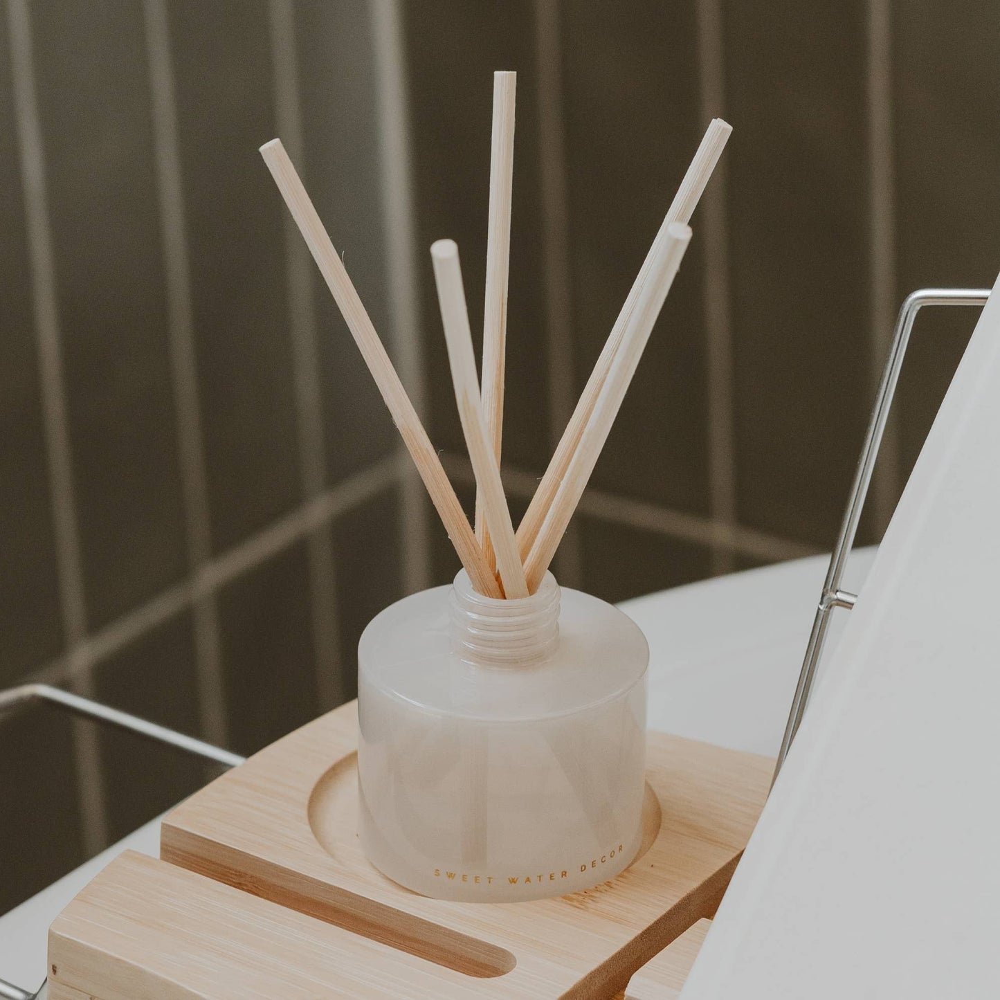 CASHMERE AND VANILLA REED DIFFUSER