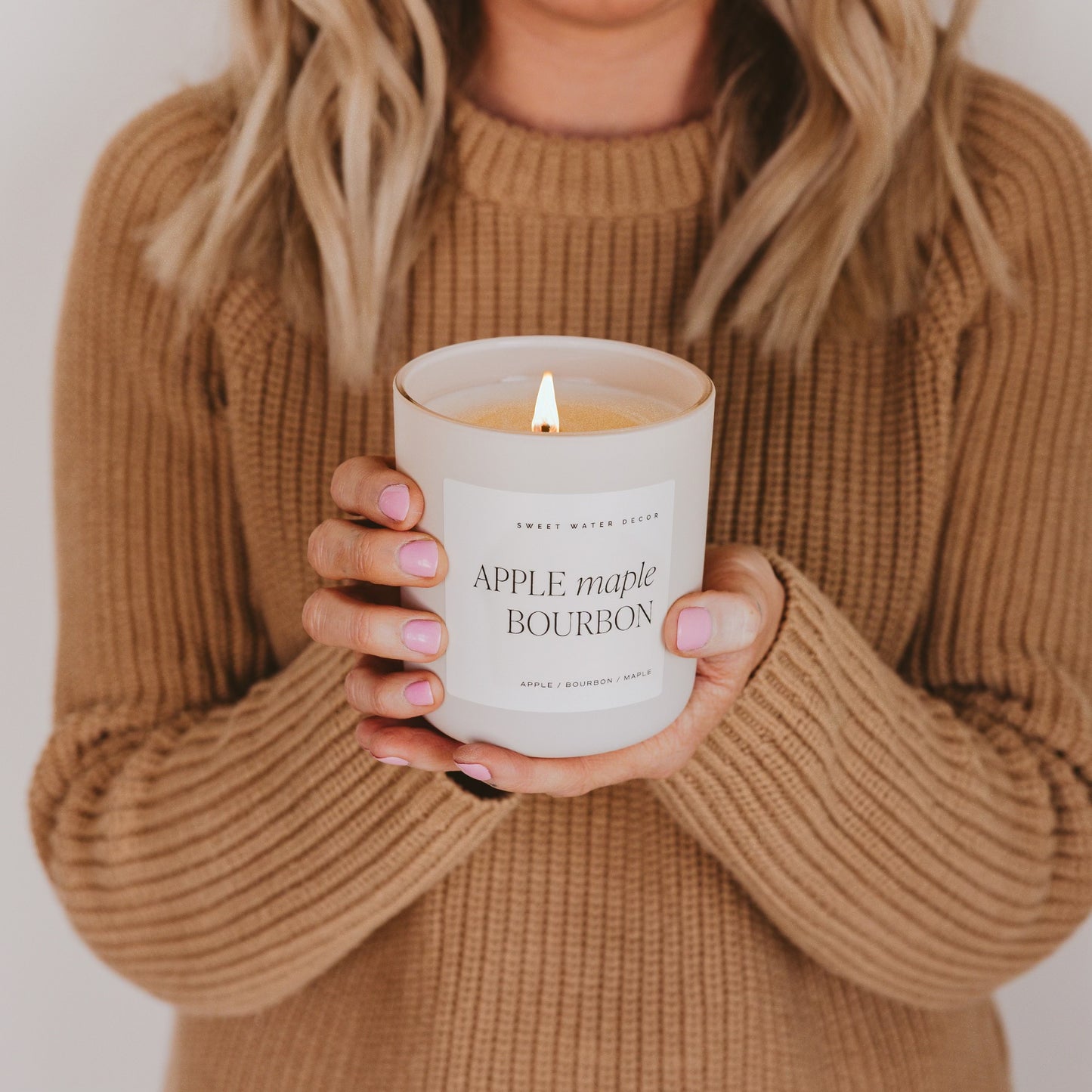 APPLE MAPLE BOURBON 15OZ CANDLE
